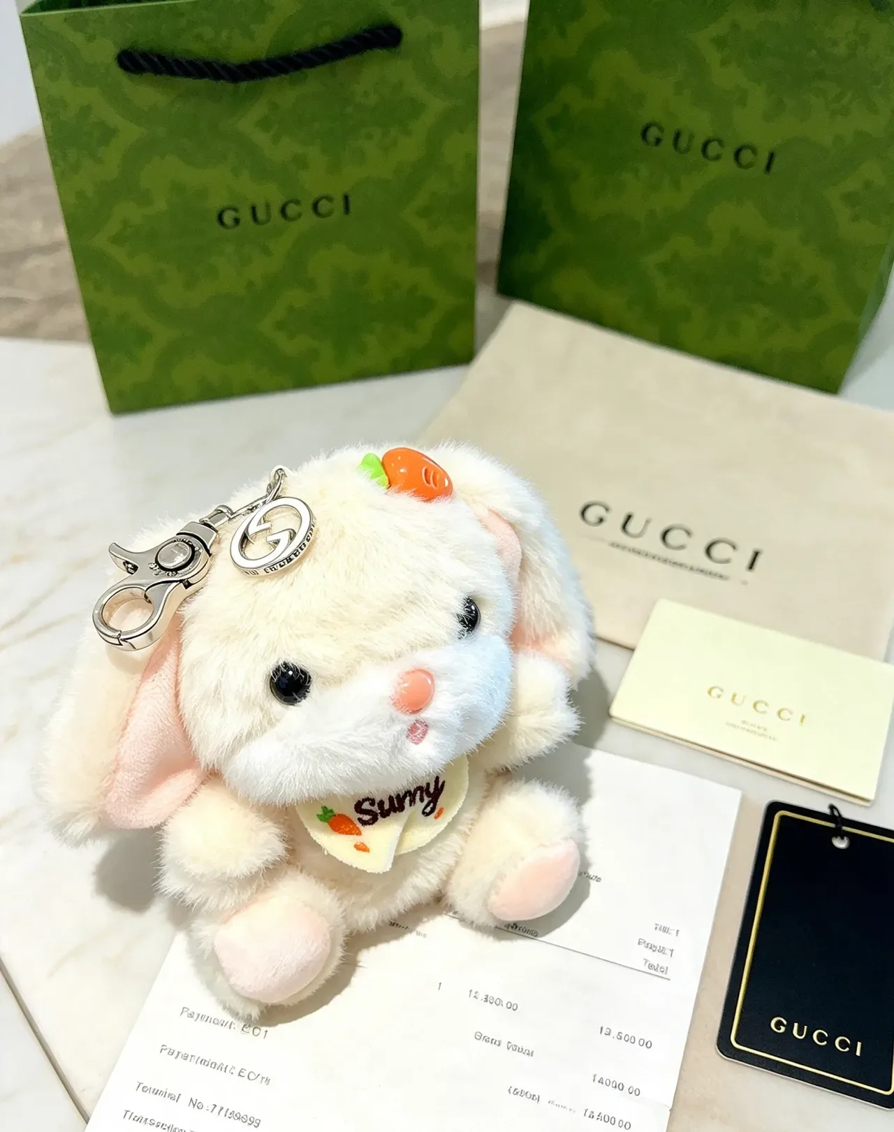 Gucci Bolso Bandolera Peluche Tema Conejo Zanahoria Beige y Rosa 4