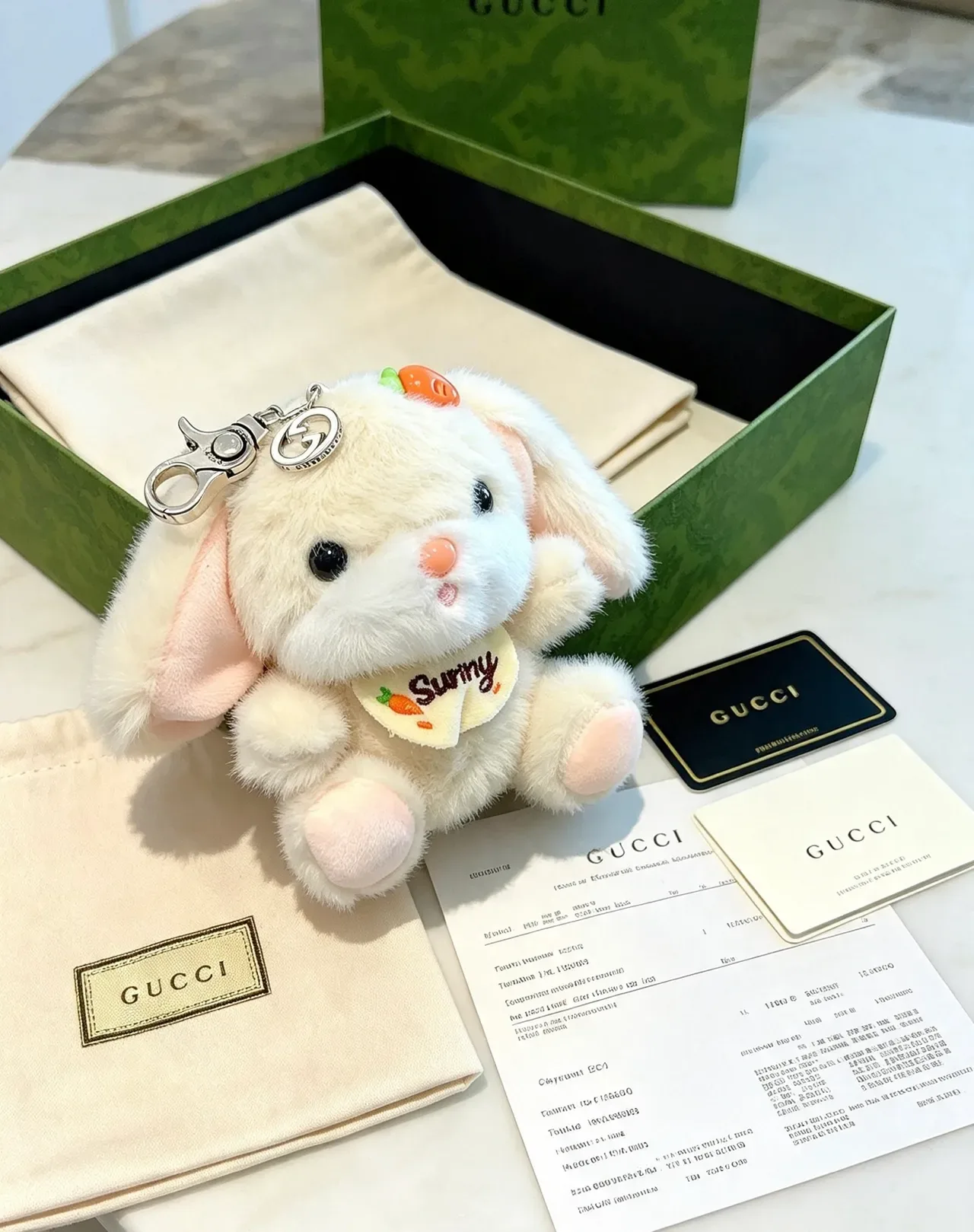 Gucci Bolso Bandolera Peluche Tema Conejo Zanahoria Beige y Rosa 5