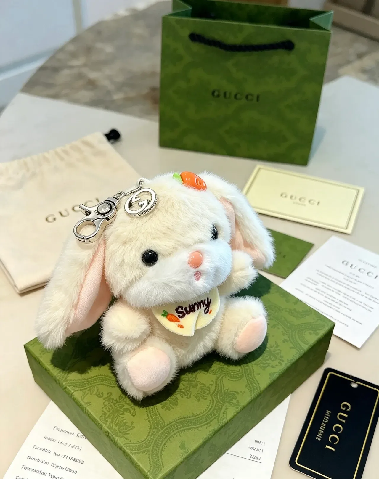 Gucci Bolso Bandolera Peluche Tema Conejo Zanahoria Beige y Rosa 6