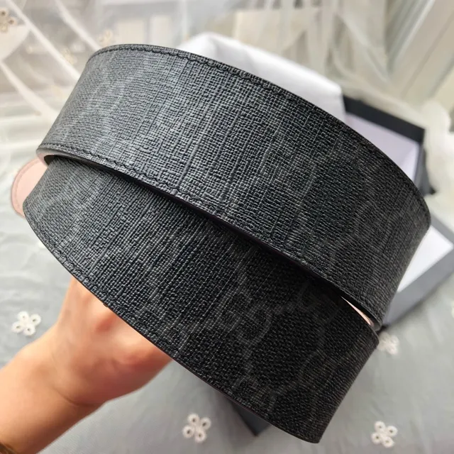 Gucci Noir Beige Monogram Canvas Glossy Interlocking G Buckle Ceinture en cuir 4