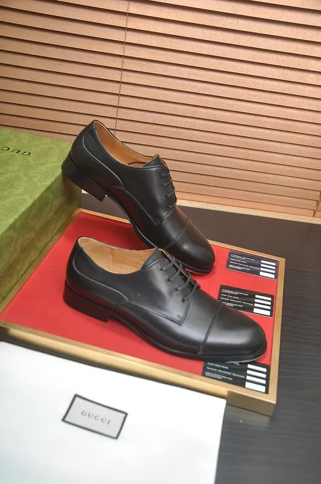 Gucci Chaussures Oxford à Cap-Toe Noir 4
