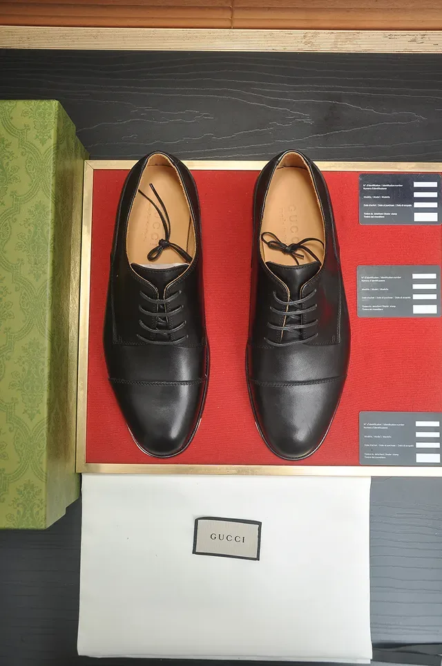 Gucci Chaussures Oxford à Cap-Toe Noir 5
