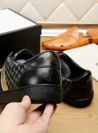 Gucci Negro Dorado Cuero Superior Monogram-Print Paneles Laterales Lifestyle Sneakers 3