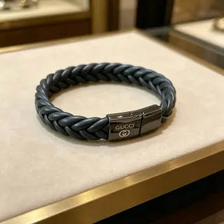 Gucci Negro Gris Cuero Trenzado Cierre Magnético Pulsera