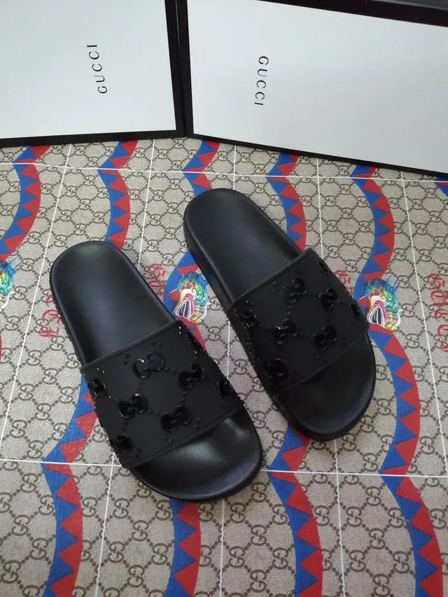 Gucci Black Rubber Construction Embossed Interlocking G Strap Slippers 2