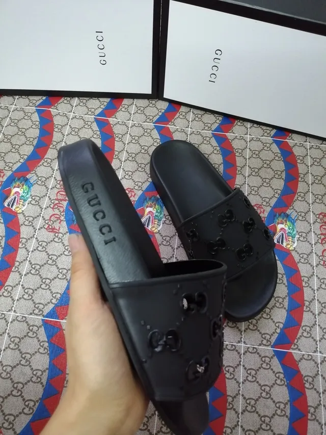 Gucci Black Rubber Construction Embossed Interlocking G Strap Slippers 5