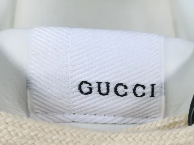 Gucci কালো সাদা প্ল্যাটফর্ম সোল পারফোরেটেড লেদার লাইফস্টাইল স্নিকার্স 16