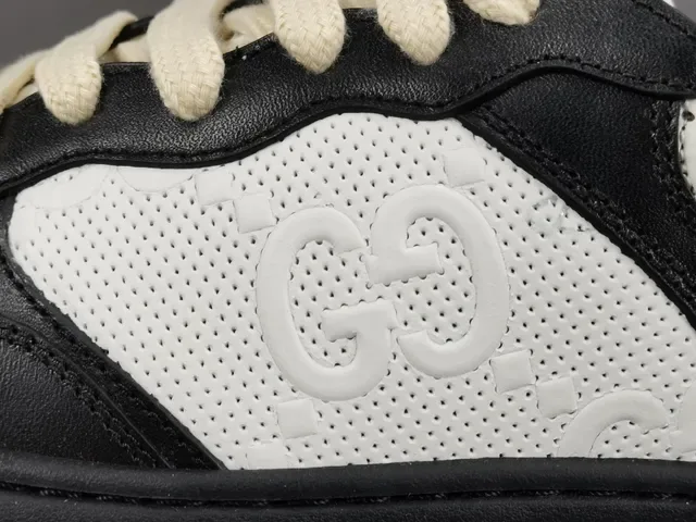 Gucci কালো সাদা প্ল্যাটফর্ম সোল পারফোরেটেড লেদার লাইফস্টাইল স্নিকার্স 17