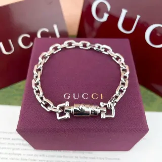 سوار Gucci سلسلة كيرب سميكة فضية