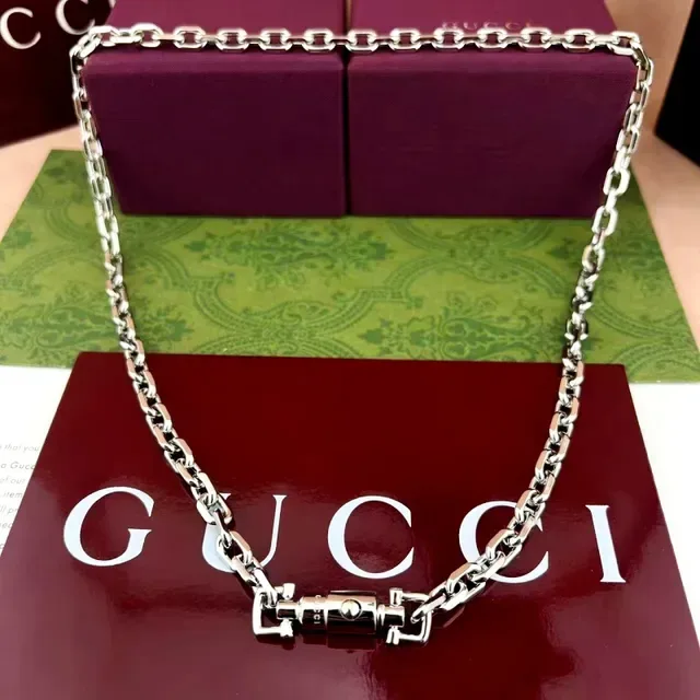 Gucci Chunky Curb Chain Silver Bracelet 9
