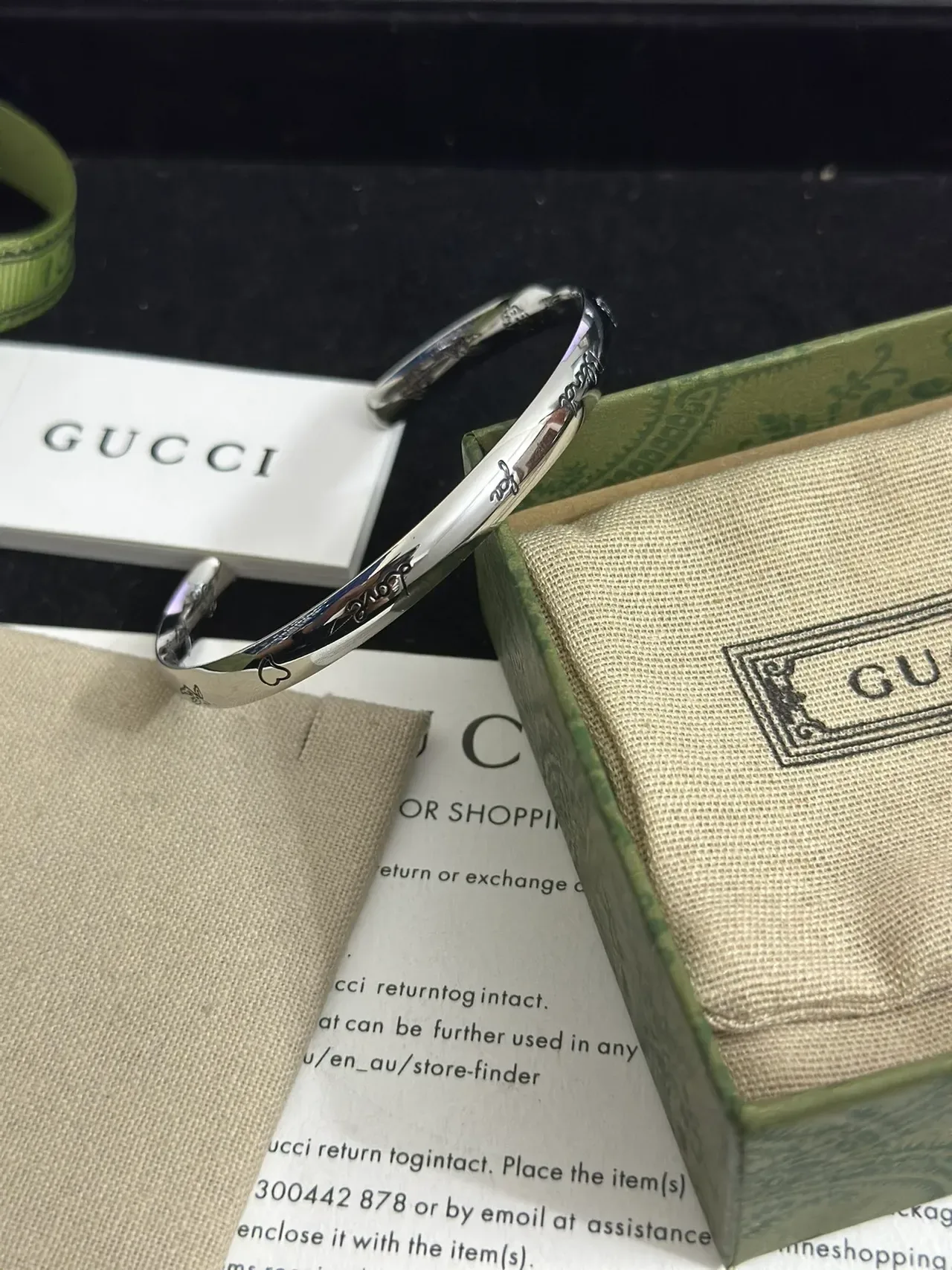 Gucci For Love إسورة كف زهورية منحوتة 4