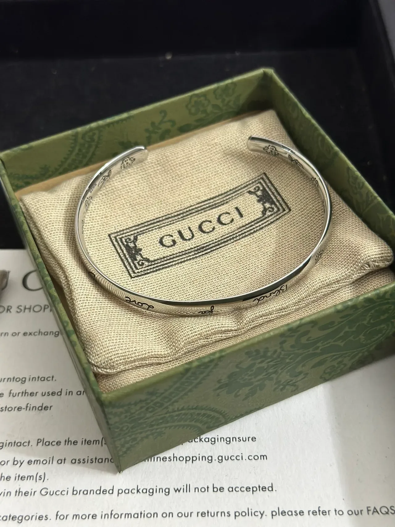 Gucci For Love إسورة كف زهورية منحوتة 7