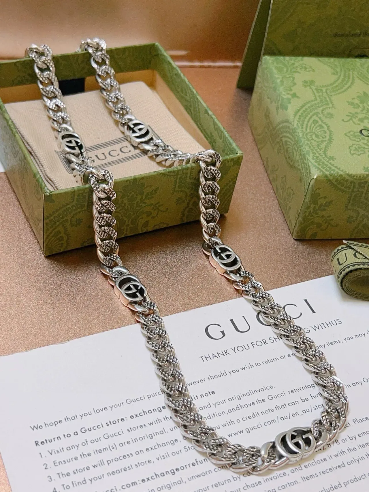 Gucci GG Chaîne Argent Noir Curb-Link Interlocking Logo Médaillons Collier 3