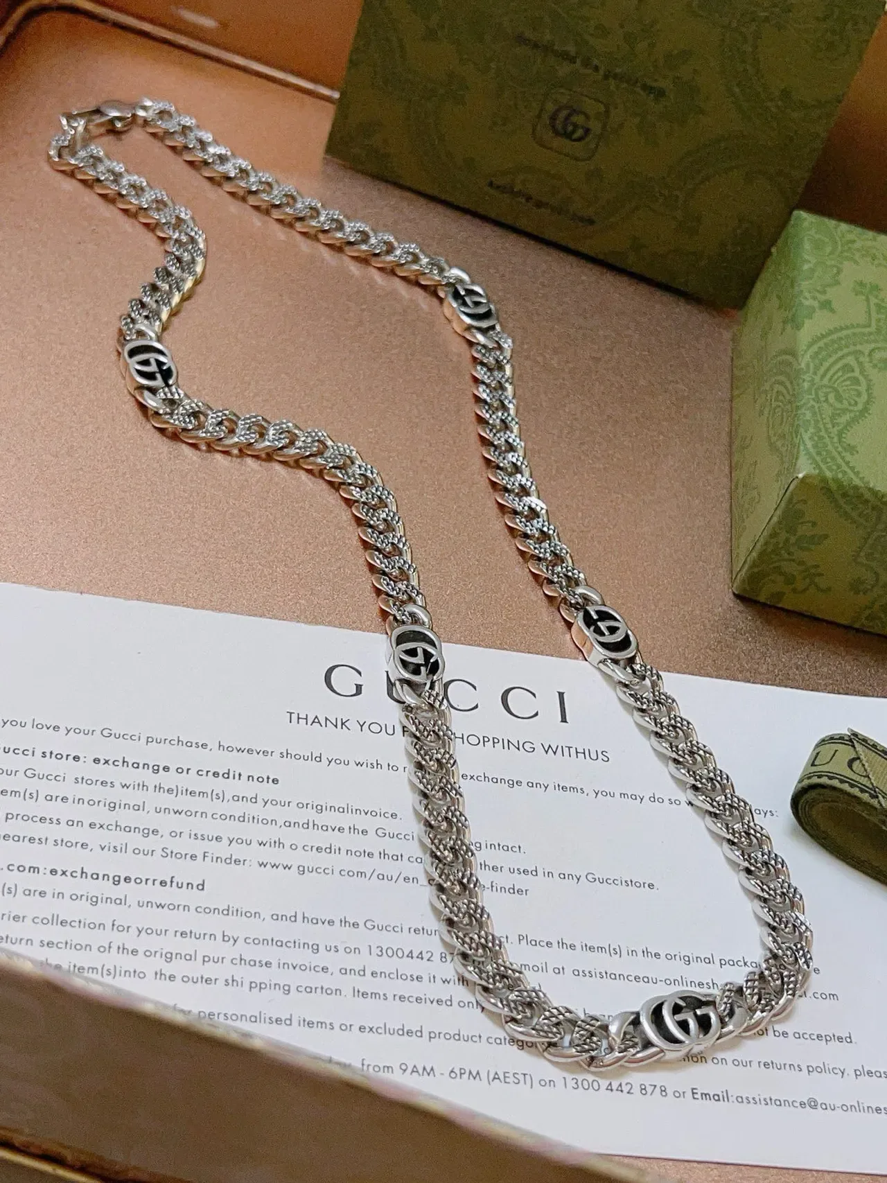 Gucci GG Chaîne Argent Noir Curb-Link Interlocking Logo Médaillons Collier 4