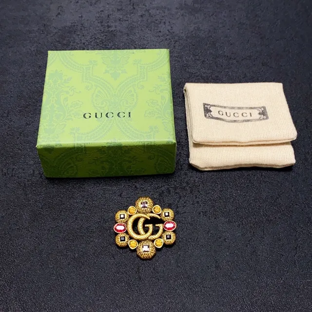 Gucci GG Logo बहु रत्न फूल ब्रोच 2