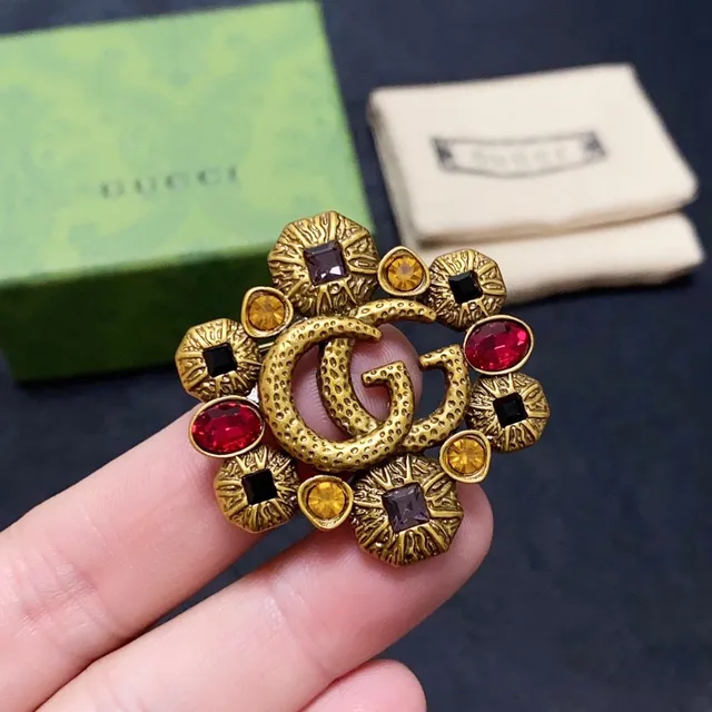 Gucci GG Logo बहु रत्न फूल ब्रोच 3