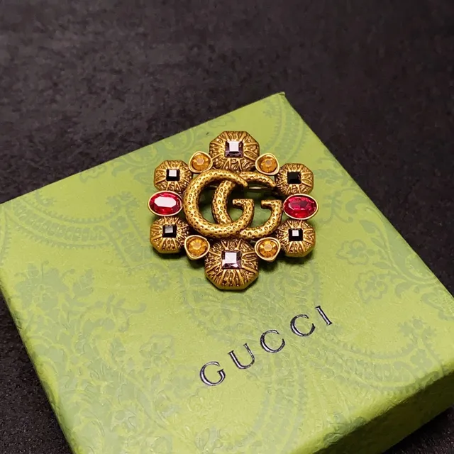 Gucci GG Logo बहु रत्न फूल ब्रोच 5