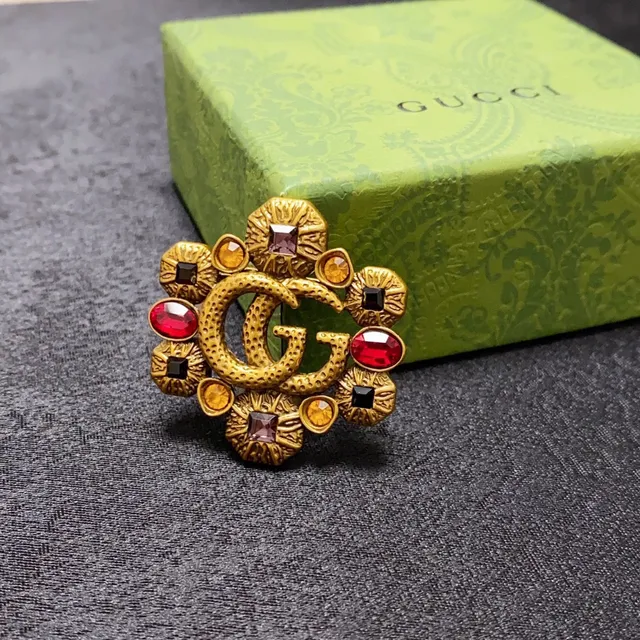 Gucci GG Logo बहु रत्न फूल ब्रोच 7