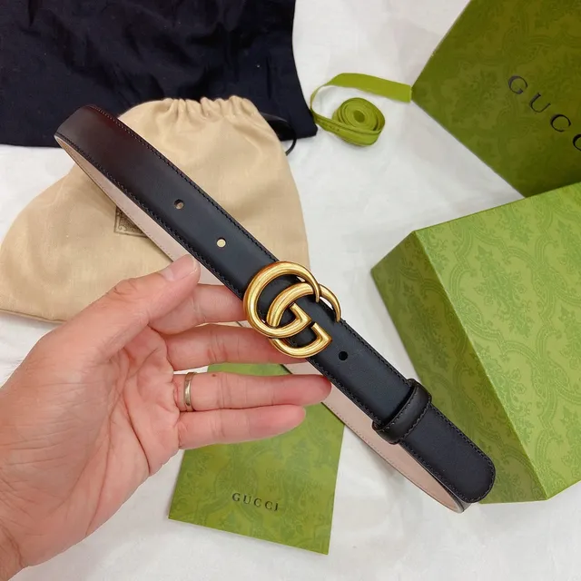 Gucci GG Marmont 黑色金色 interlocking 双 G 扣头 光滑皮革腰带 2