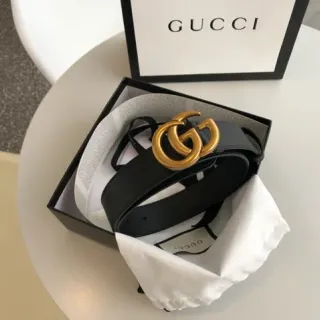 Gucci GG Marmont काला सोना interlocking G बक़ल चिकना चमड़े का बेल्ट