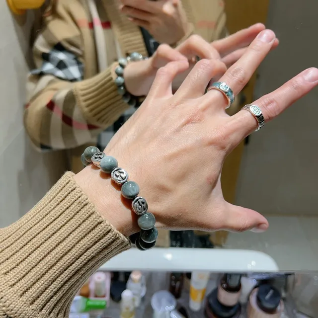 Gucci GG Marmont Pulsera de piedra marmoleada azul plateada con cuentas 5