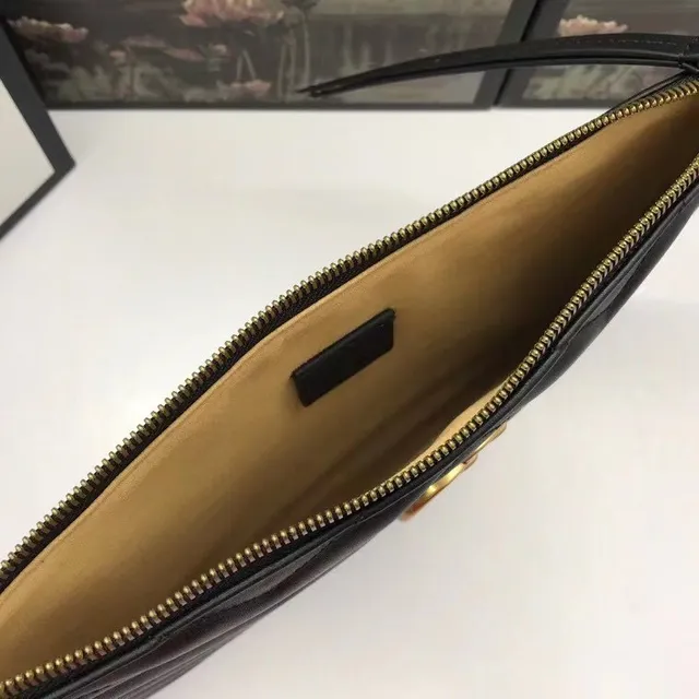 Gucci GG Marmont كيڤرون مقوّى أسود كلاتش مغلف 5