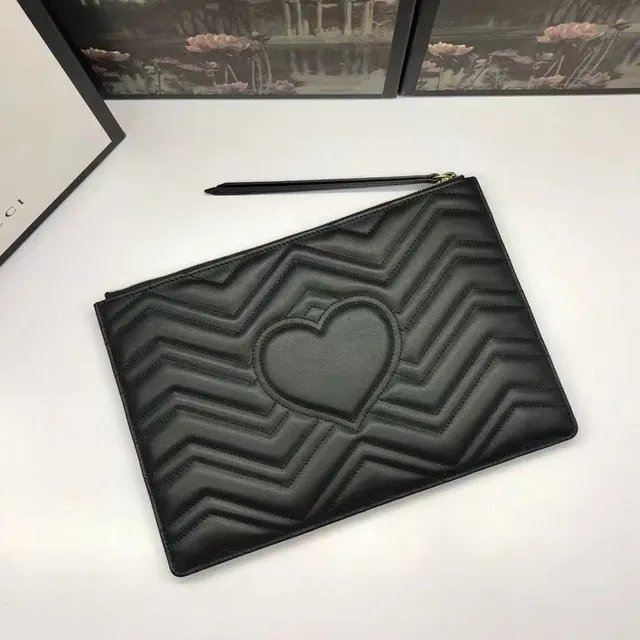 Gucci GG Marmont كيڤرون مقوّى أسود كلاتش مغلف 6