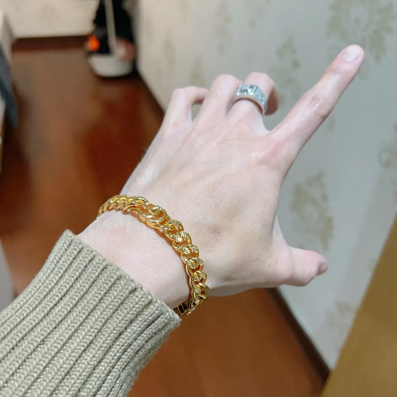 Bracelet Gucci GG Marmont Or Chaîne Curb-Link Chunky Motifs Interlocking Double-G 4