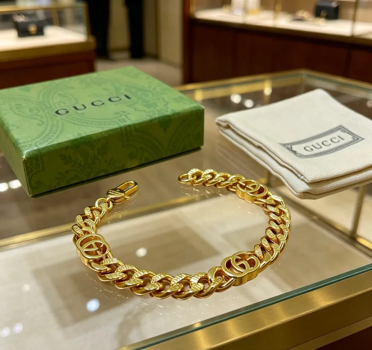 Bracelet Gucci GG Marmont Or Chaîne Curb-Link Chunky Motifs Interlocking Double-G 6