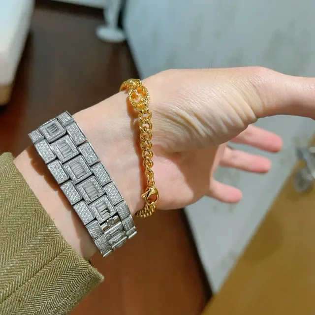 سوار Gucci GG Marmont ذهبي سلسلة كرب لينك سميكة مع medallions شعار G متشابك 7