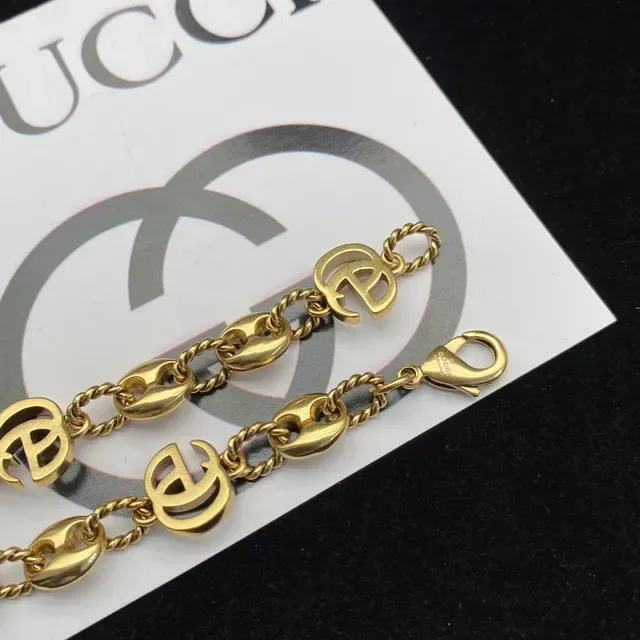 Gucci GG Marmont Colar de Ouro Motivo Entrelazado 2