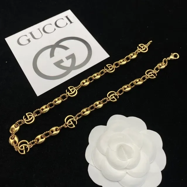 Gucci GG Marmont Colar de Ouro Motivo Entrelazado 6