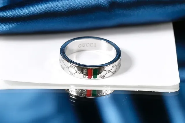 Gucci GG Marmont 金红金属带珐琅网纹条戒指 5