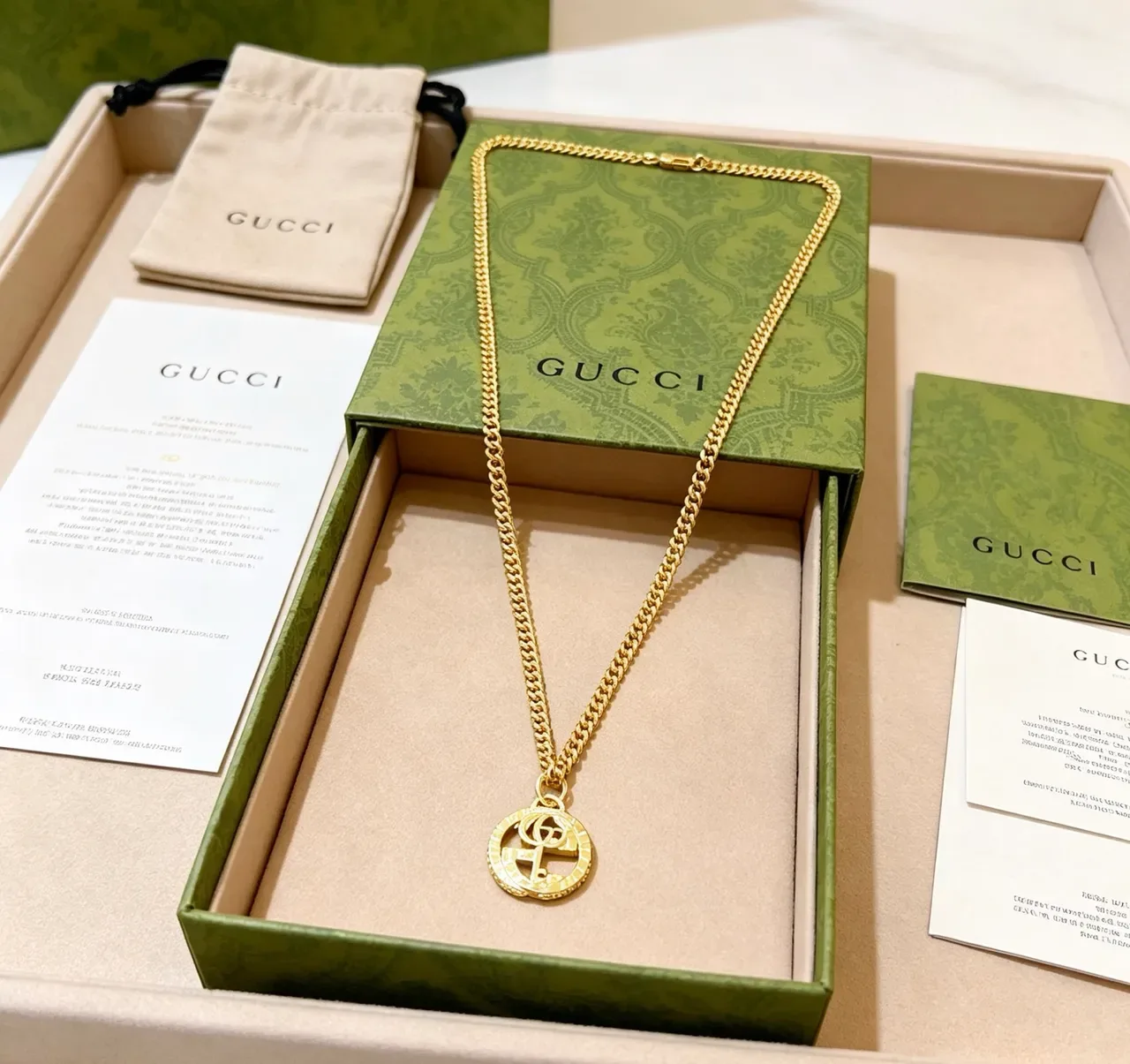Gucci GG Marmont 曲链金色项链 3