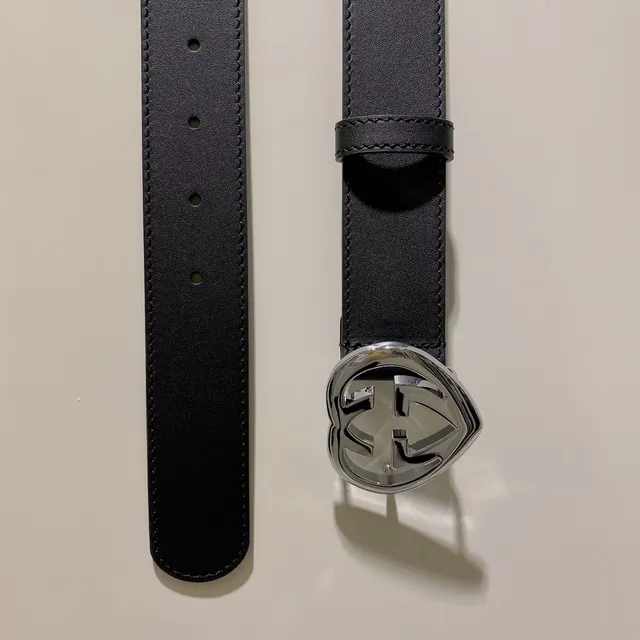 Gucci GG Marmont fivela de coração cinto de couro preto 2