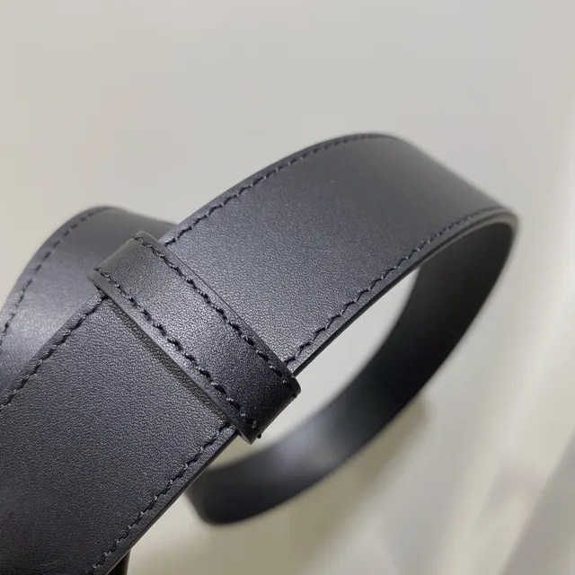Gucci GG Marmont fivela de coração cinto de couro preto 4