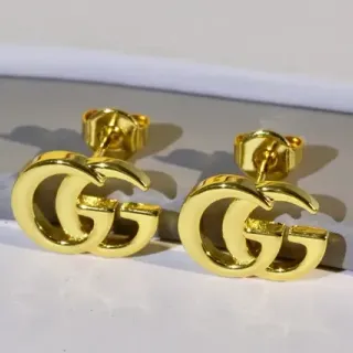 গুতশি GG Marmont ইন্টারলকিং G গোল্ড টোন স্টাড কানের দুল