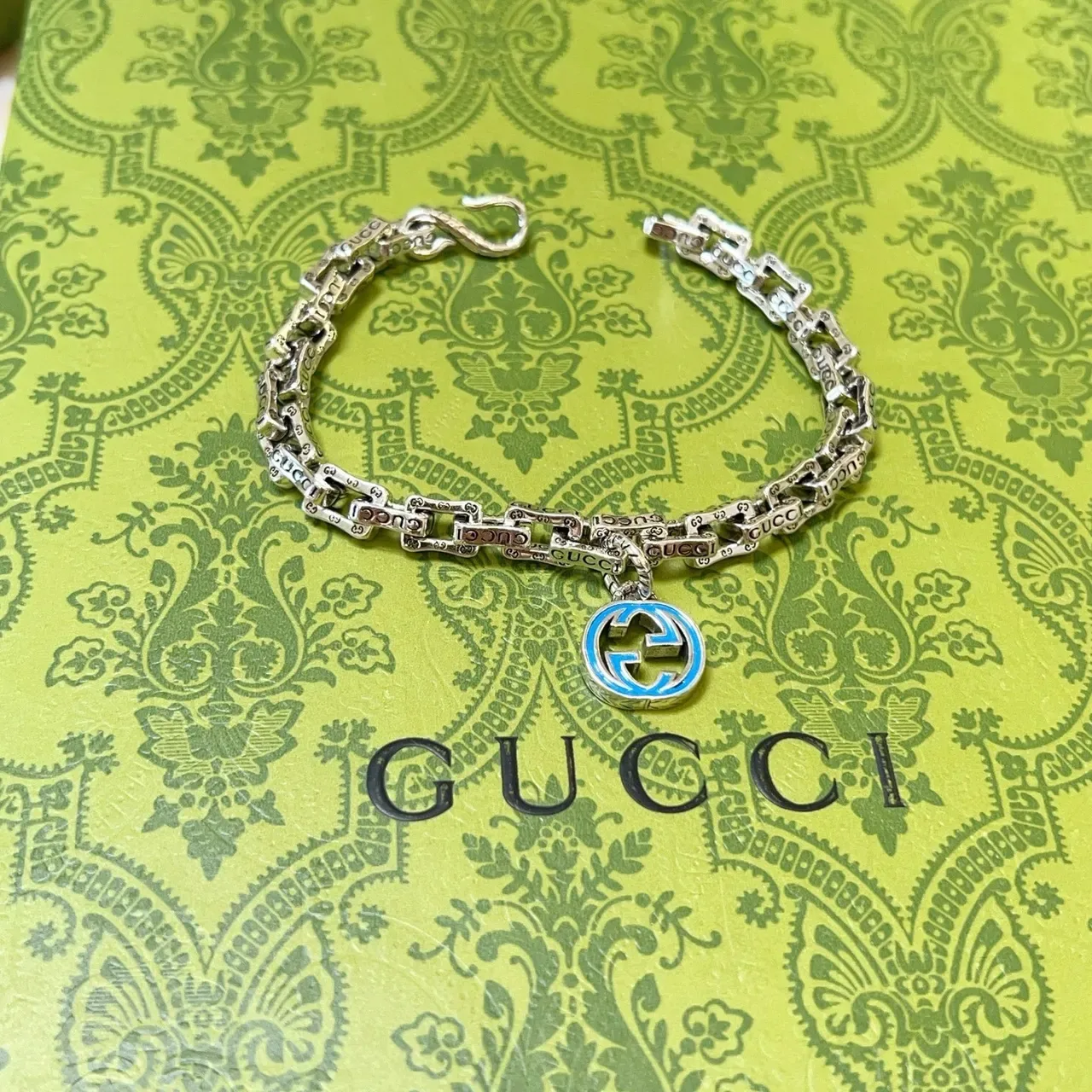 Gucci GG Marmont Silver Blue Chain-Link Engraved Logo Links Bracelet 4