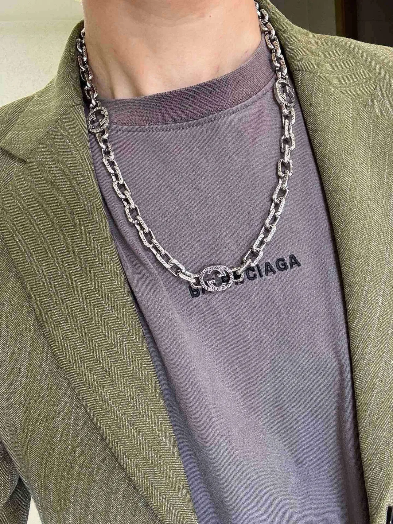 Collier Gucci GG Marmont Argent Vert Chaîne à maillons lourds Médaillons Gravés Double-G 2