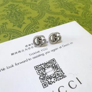 Gucci GG Marmont حبل ملتف G متشابك أقراط تثبيت