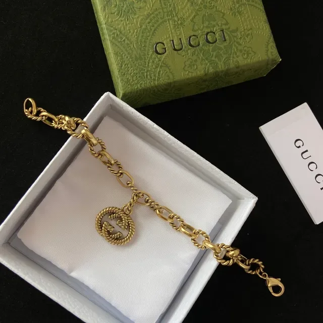 Gucci GG Marmont Cadena con eslabones de cuerda trenzada en tono dorado 3