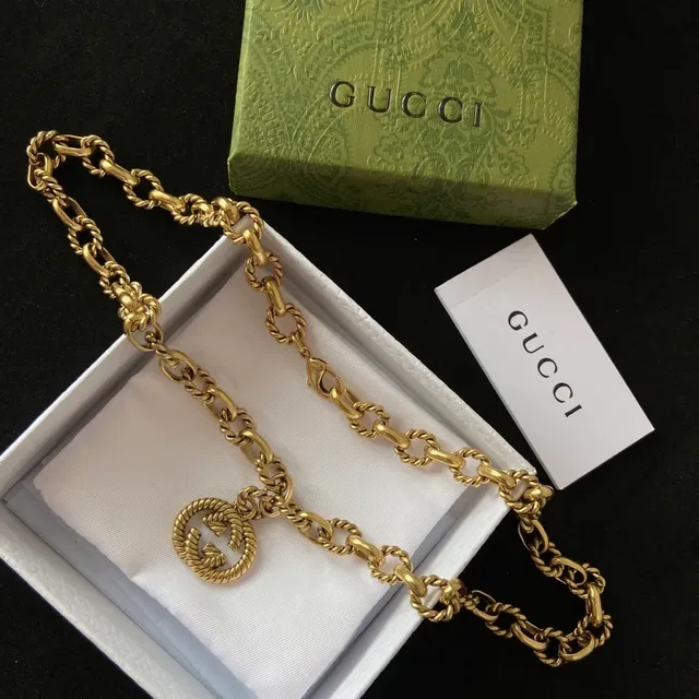 Gucci GG Marmont Cadena con eslabones de cuerda trenzada en tono dorado 6
