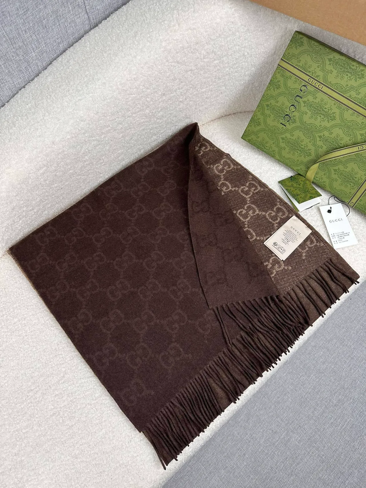 Écharpe Gucci GG Monogram en Cachemire Marron 5