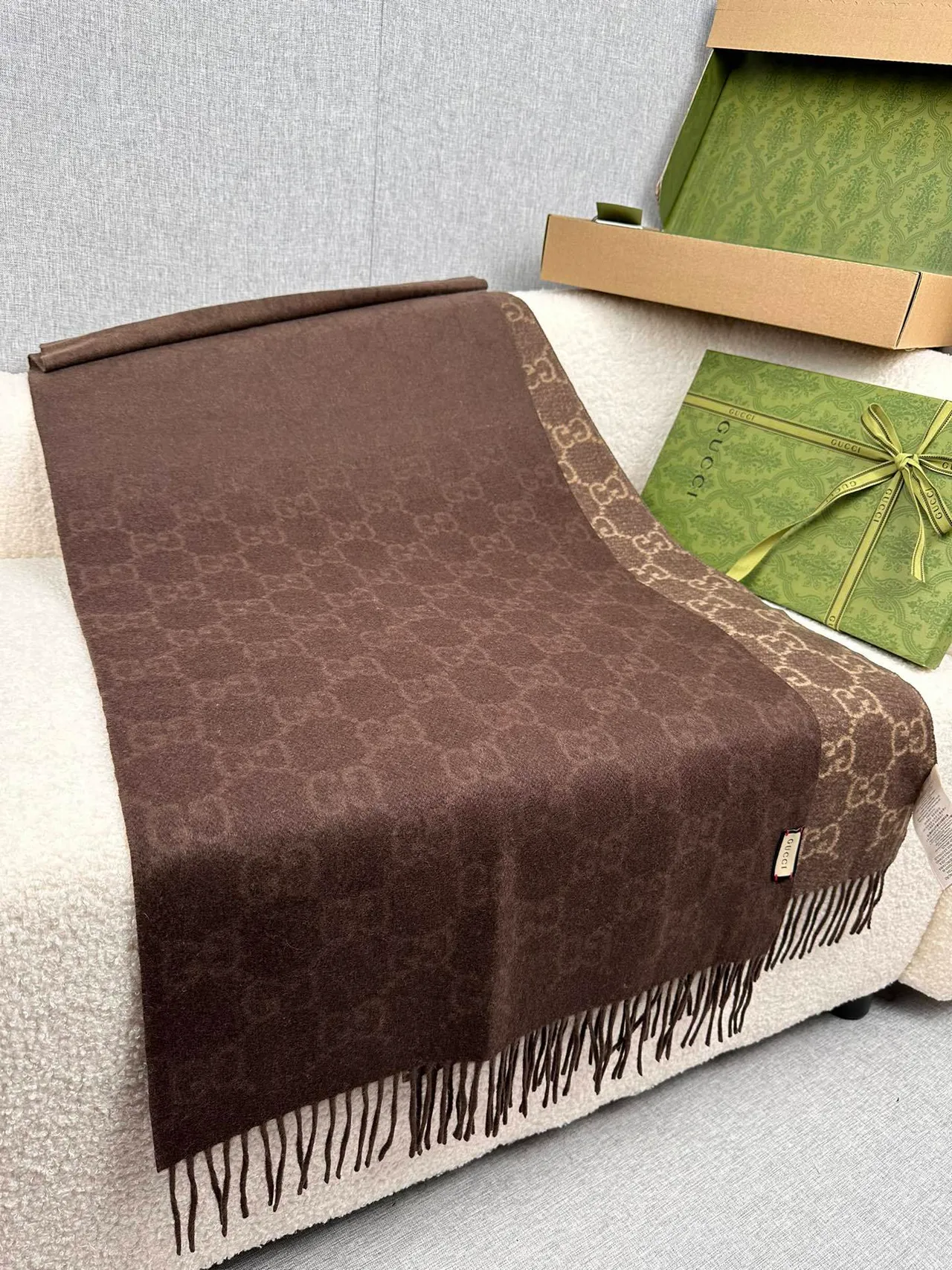 Écharpe Gucci GG Monogram en Cachemire Marron 6