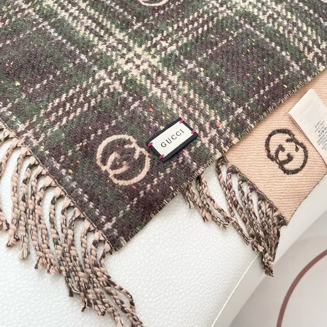 Gucci GG Monogram écharpe en cachemire à carreaux 2