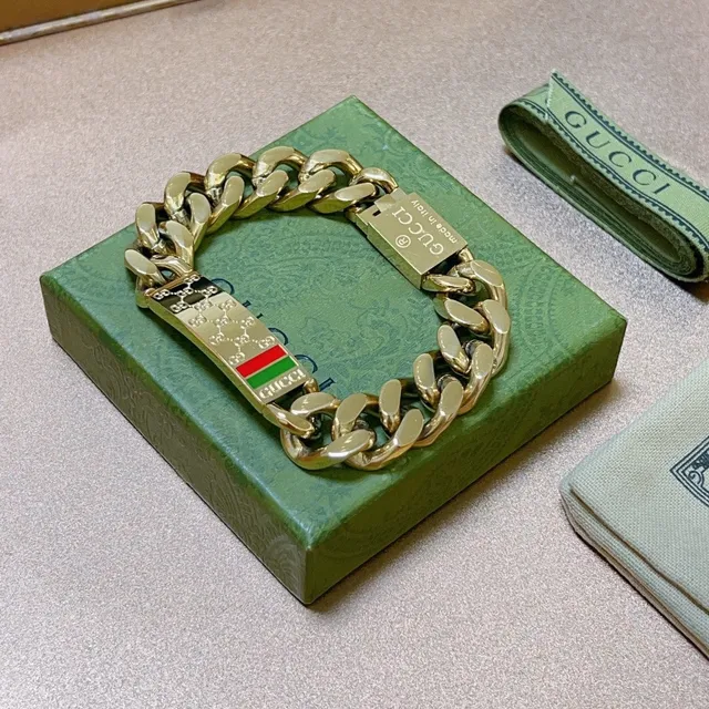Gucci GG Plaque سوار ذهبي أخضر سلسلة Curb-Link منحوت سوار 2