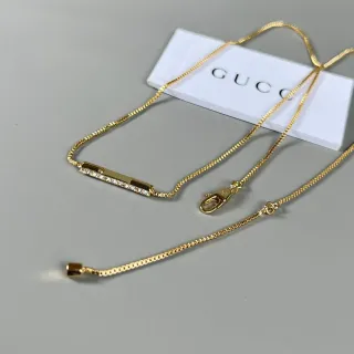 Gucci সোনালী রূপালী বক্স চেইন পাভে ক্রিস্টাল বার পেন্ডেন্ট হার