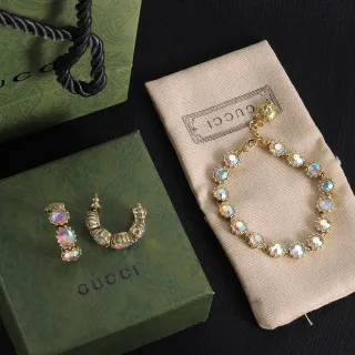 Gucci سوار ذهبي اللون بلوريات كريستال رأس أسد