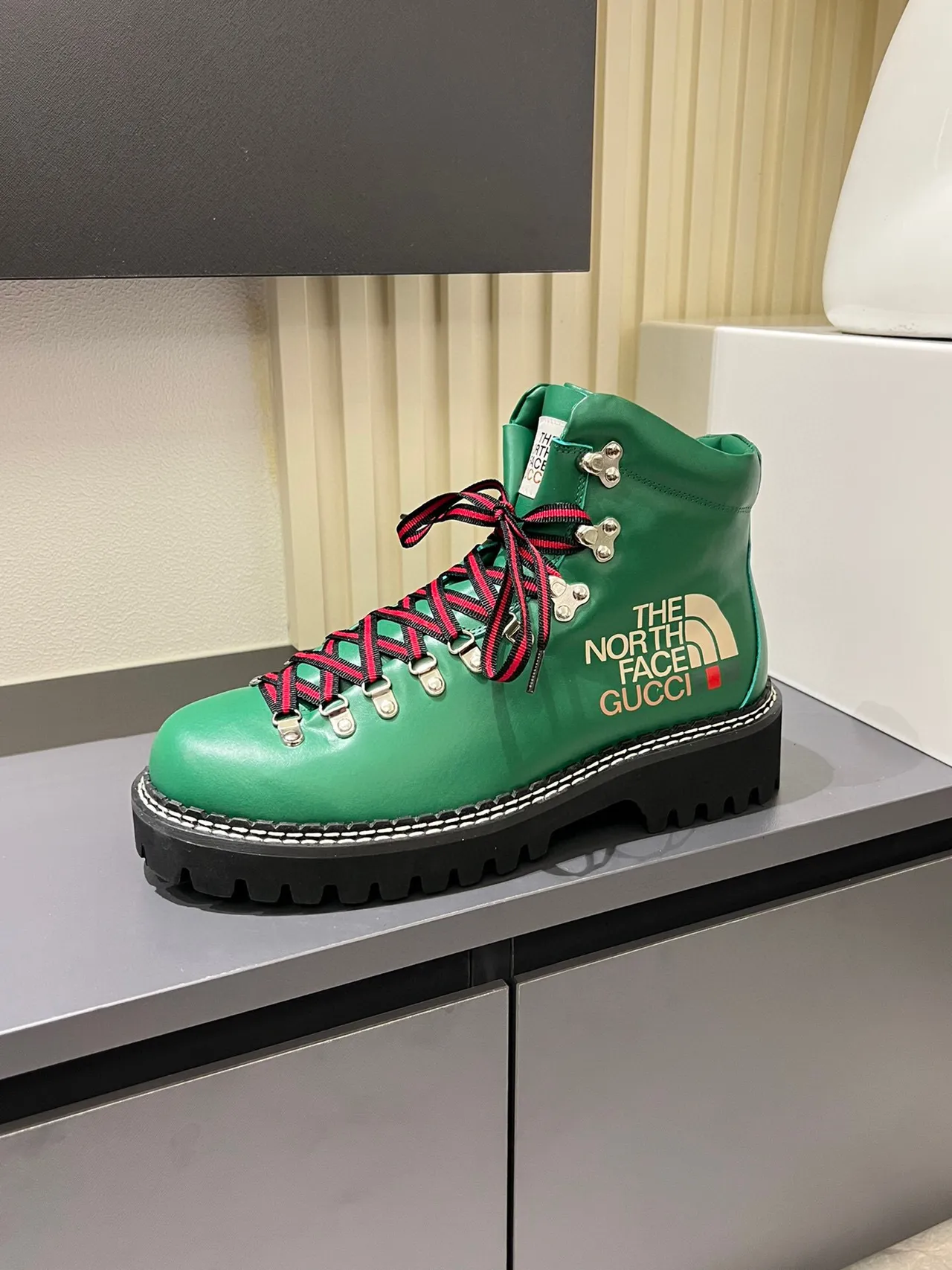 Gucci 绿色红色皮革鞋面条纹鞋带徒步靴 5