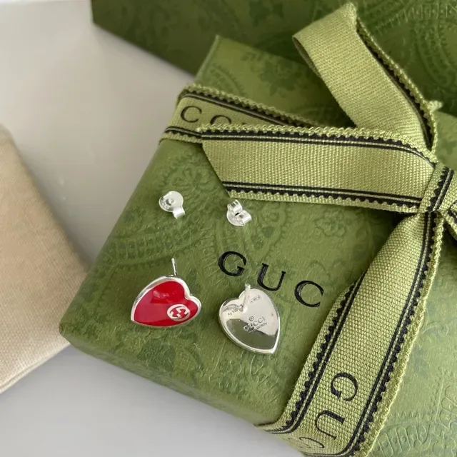 Gucci Heart-Shaped Enamel Double G Stud Earrings 6